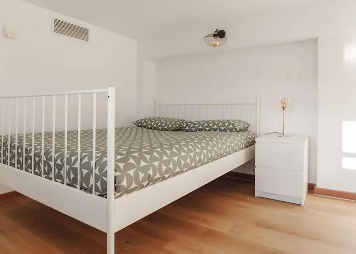 Le Joyau Loft Historique Et Arbore Avec Garage Montpellier