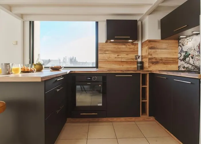 Le Joyau Loft Historique Et Arbore Avec Garage *